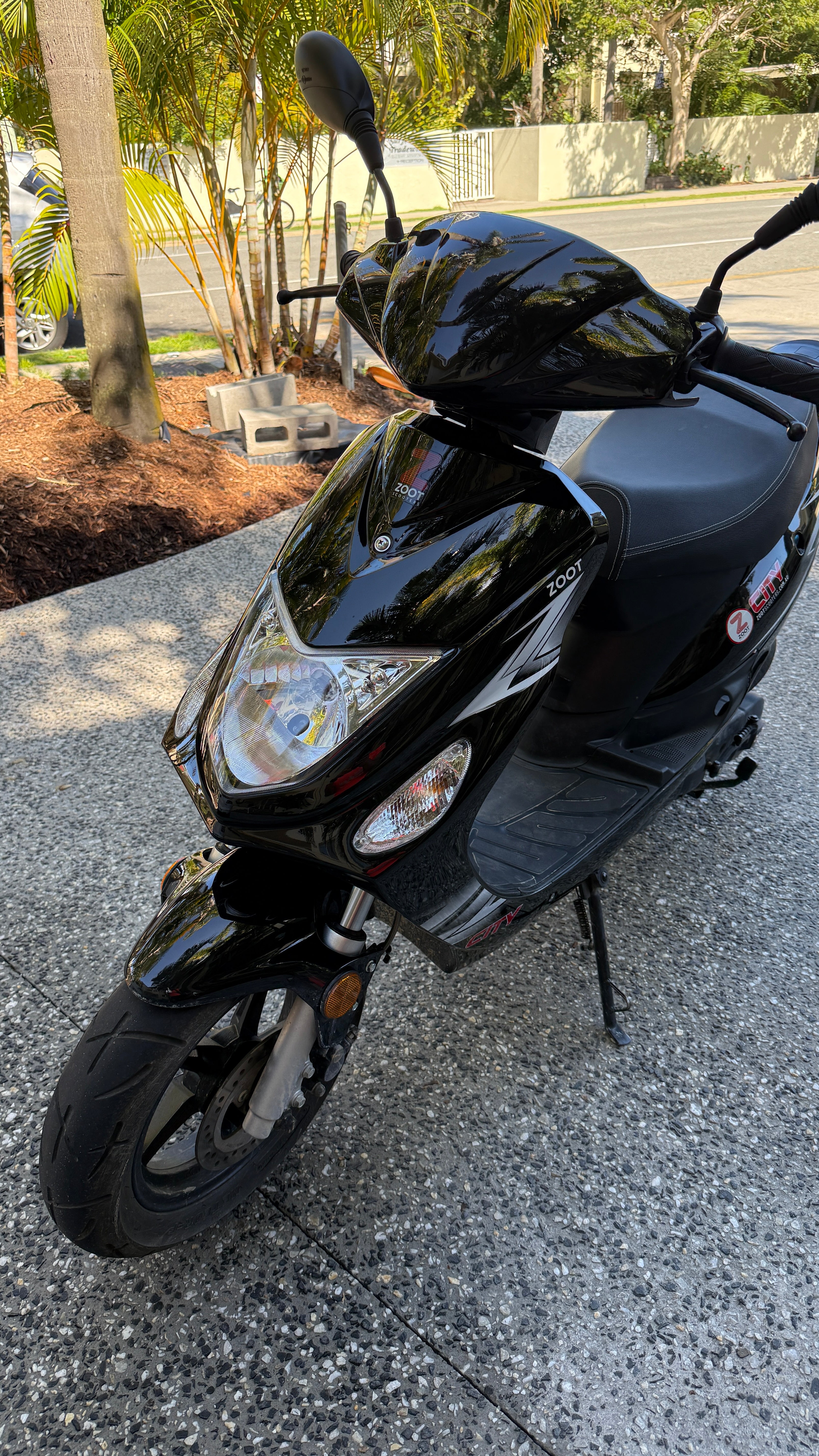 Scooter Hire 50cc - Longjia Riviera