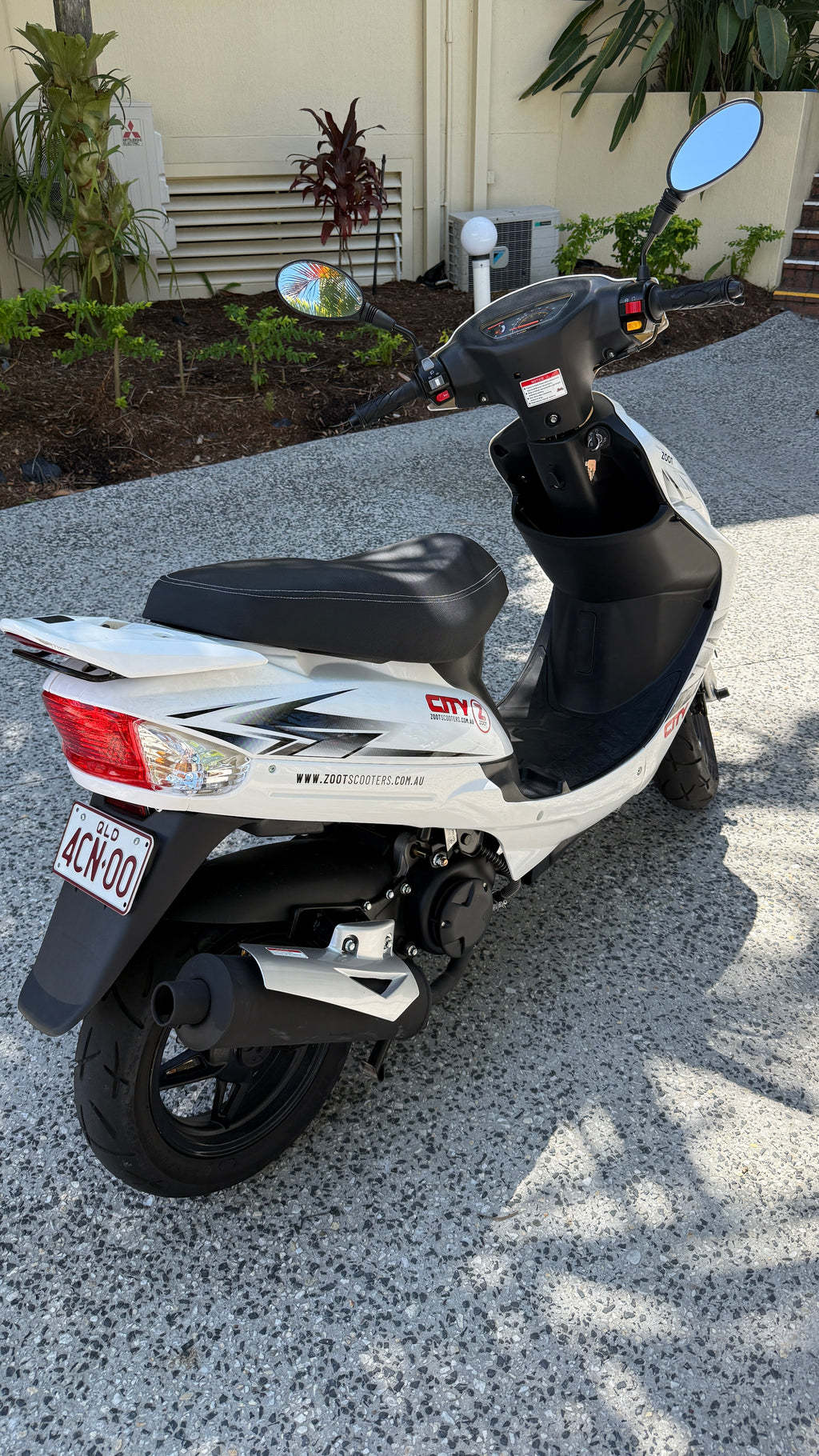 Scooter Hire 50cc - Zoot